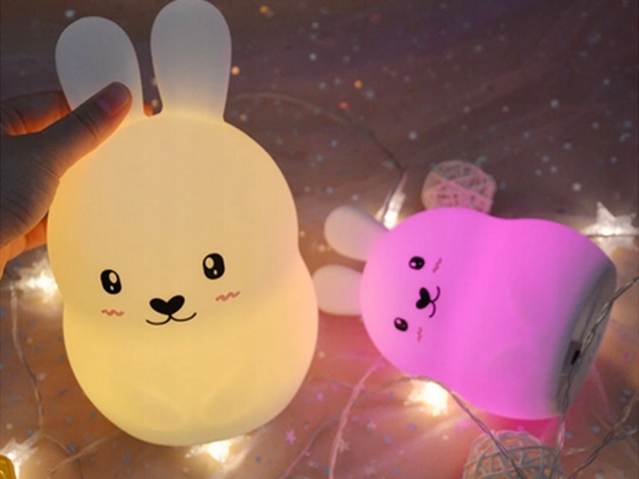 GlowTouch Bunny — silikonowa lampka nocna LED — zdjęcie 3